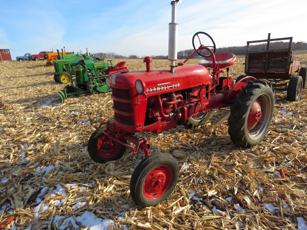 1948 Farmall - Show My Wheels